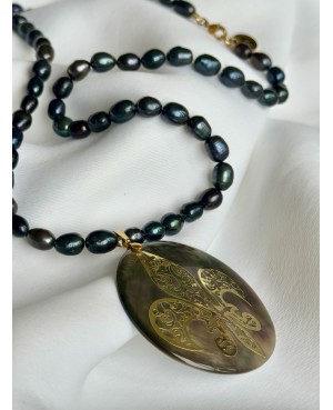 Navy Blue Pearl Necklace...