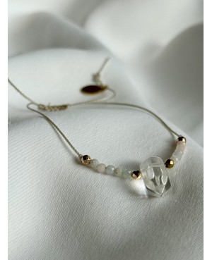 Delicate bracelet with rock...