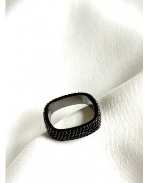 Square Ring in Black