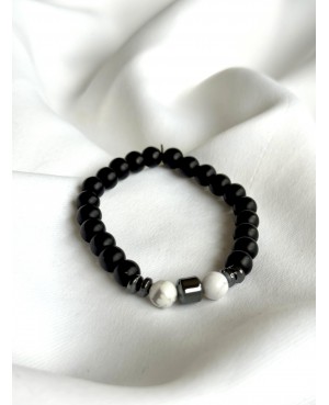 Bransoletka z czarnego...