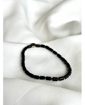 Minimalist Onyx Bracelet –...